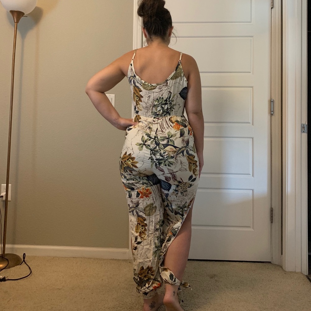 White Floral Jumpsuit - Picture 6 of 8